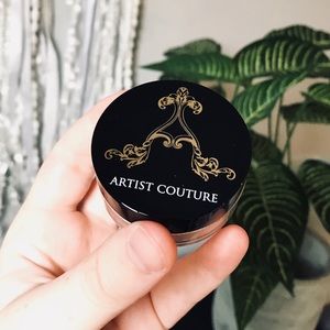 Artist couture highlighter powder